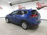 Used 2018 Nissan Rogue SV image 3