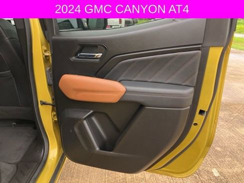 Used 2024 GMC Canyon AT4 AWD/4WD image 17