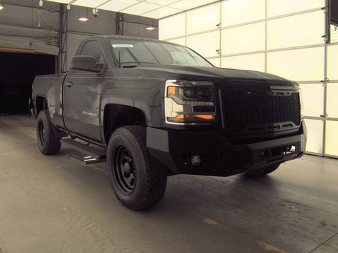 Used 2018 Chevrolet Silverado 1500 W/T w/ WT Convenience Package image 6
