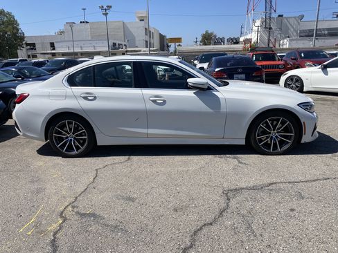 Used 2021 BMW 330e w/ Convenience Package RWD image 9