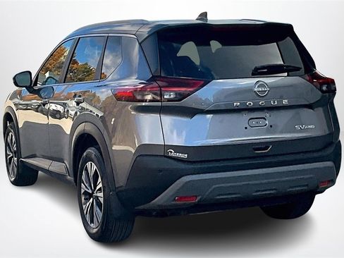 Used 2023 Nissan Rogue SV image 4