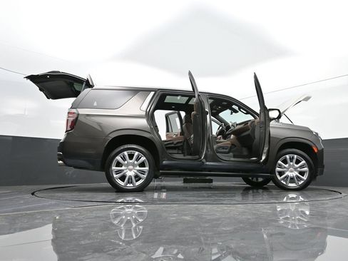 Used 2021 Chevrolet Tahoe High Country w/ Premium Package image 50