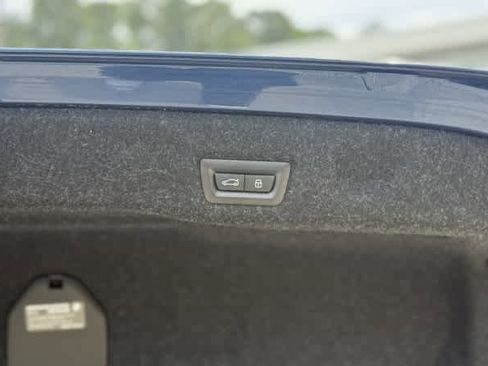 Certified 2025 BMW 530i RWD image 19