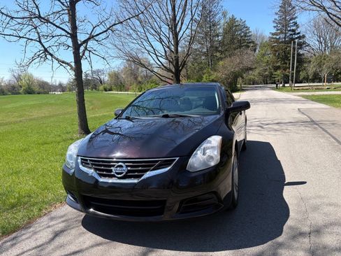 Used 2013 Nissan Altima 2.5 S w/ Premium Pkg image 3