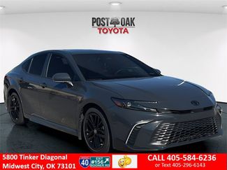 Used 2025 Toyota Camry SE video 1