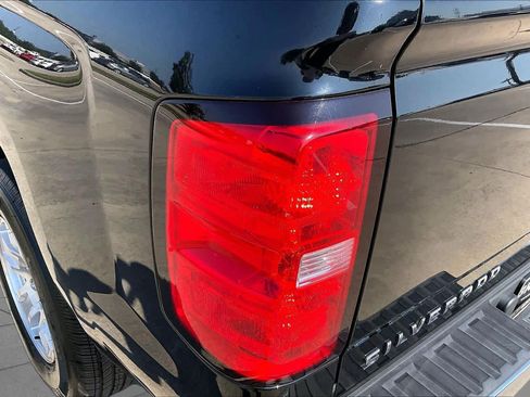 Used 2018 Chevrolet Silverado 1500 LT RWD image 27