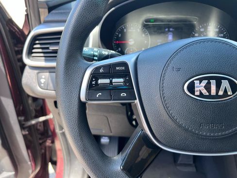 Used 2020 Kia Sorento FWD V6 image 28