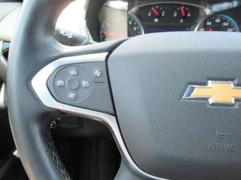 Used 2023 Chevrolet Traverse LT FWD image 24