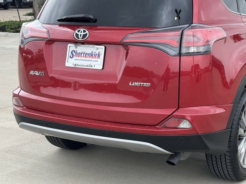 Used 2017 Toyota RAV4 Limited FWD image 6