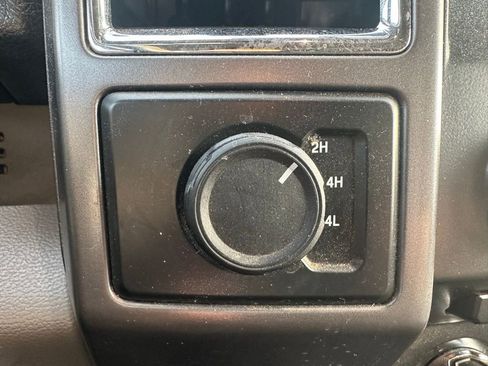 Used 2015 Ford F150 XLT image 15