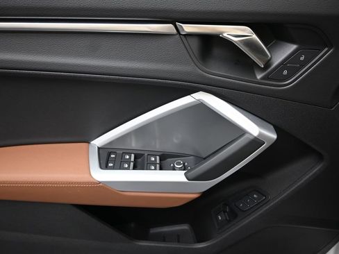 Used 2024 Audi Q3 2.0T Premium w/ Convenience Package image 21