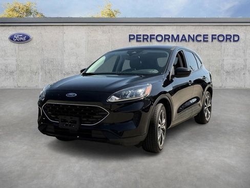 Used 2022 Ford Escape SE w/ SE Sport Appearance Package FWD image 2