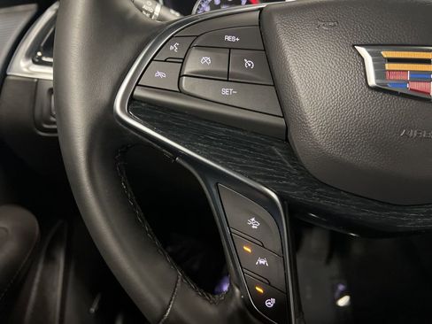 Used 2025 Cadillac XT5 Premium Luxury image 16