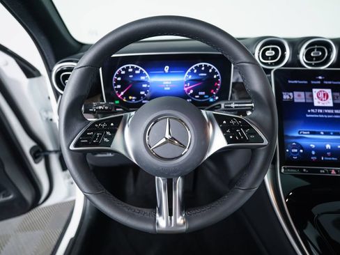 Certified 2025 Mercedes-Benz GLC 300 4MATIC image 19