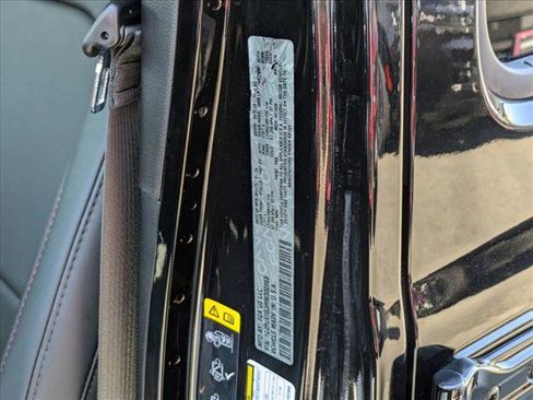 New 2024 Jeep Wrangler Unlimited Rubicon w/ Convenience Group image 18