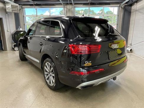 Used 2018 Audi Q7 3.0T Prestige w/ Prestige Package image 3