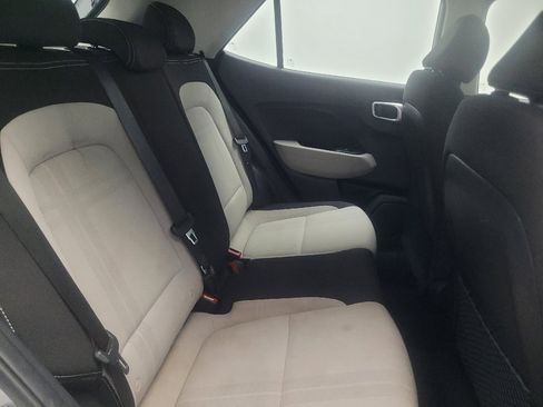 Used 2023 Hyundai Venue SEL FWD image 19