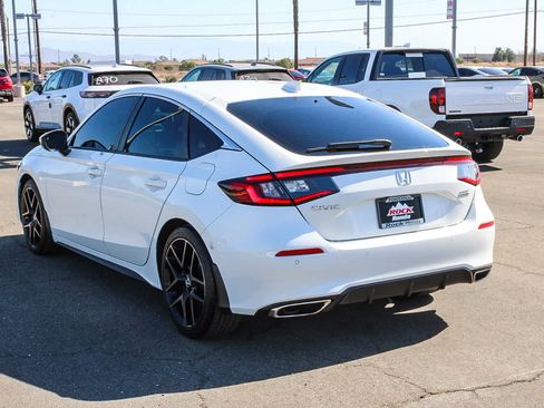 Used 2024 Honda Civic Sport Touring image 8
