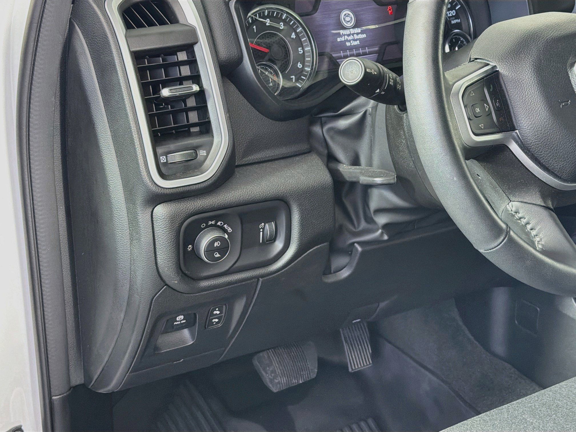 Used 2023 RAM 1500 Big Horn AWD/4WD image 16