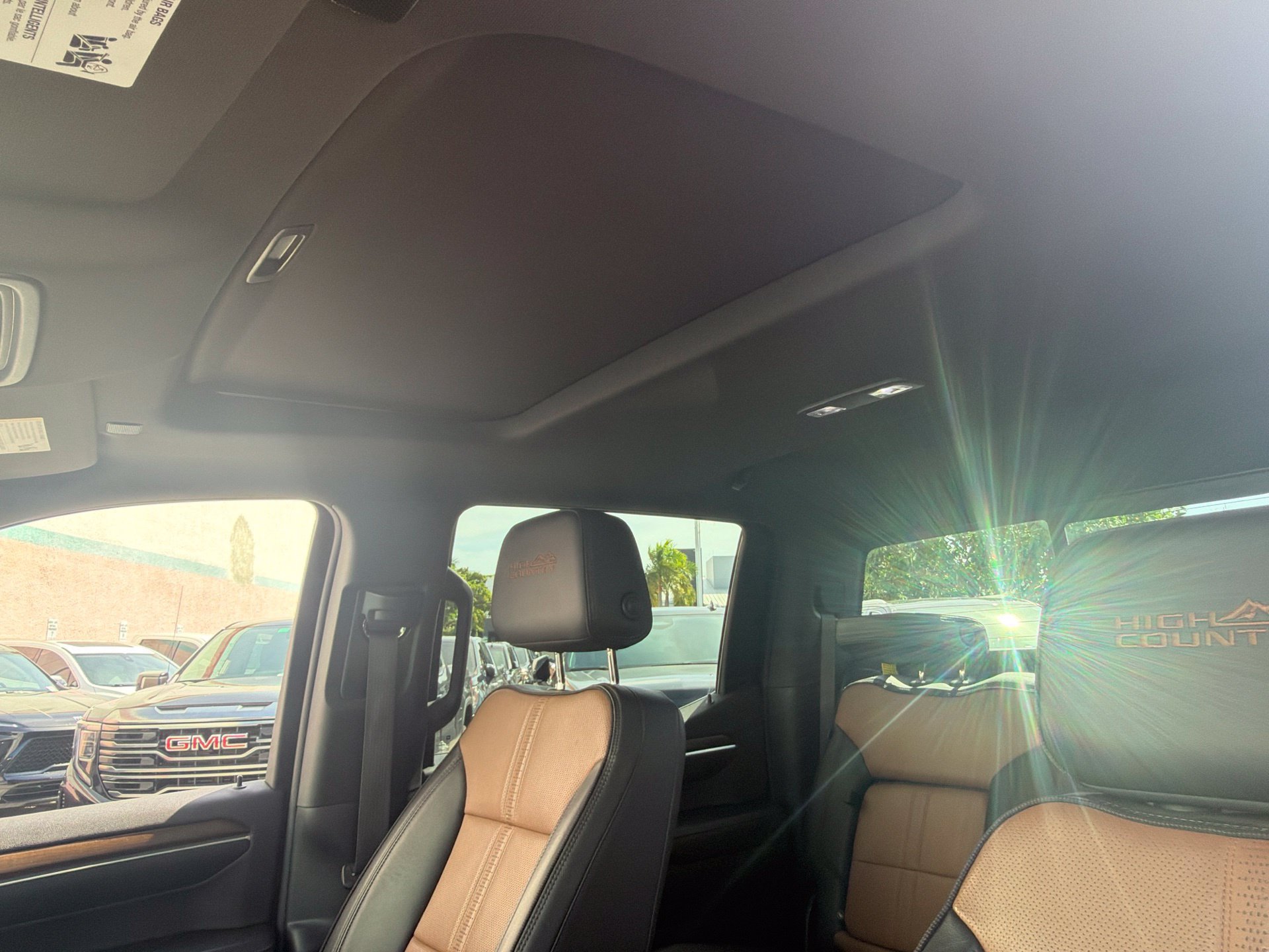 Used 2023 Chevrolet Silverado 1500 High Country w/ Technology Package AWD/4WD image 14
