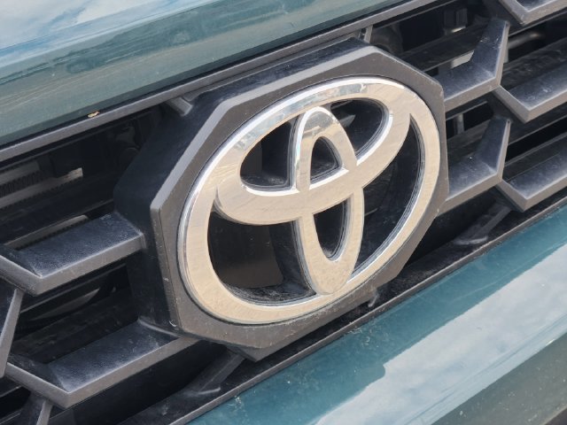 Used 2025 Toyota 4Runner TRD Off-Road Premium w/ Tow Technology Package AWD/4WD image 10