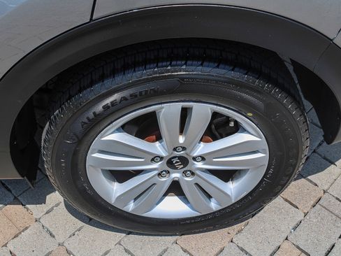 Used 2019 Kia Sportage LX FWD image 12