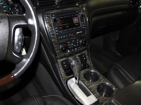 Used 2013 Buick Enclave Leather FWD image 18