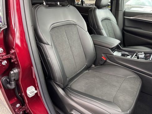 New 2026 Jeep Grand Cherokee Altitude image 57