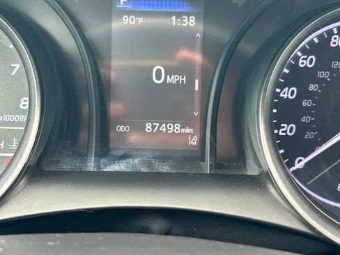 Used 2021 Toyota Camry SE FWD image 29