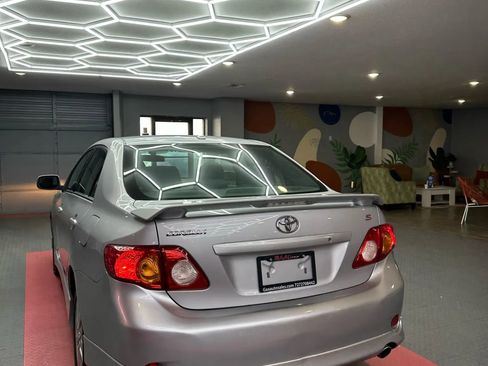 Used 2010 Toyota Corolla S image 4