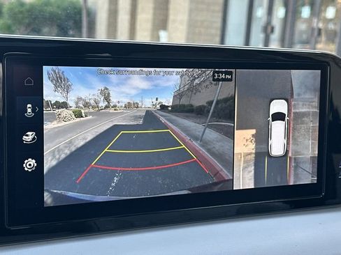 Used 2024 Hyundai Palisade Limited image 18