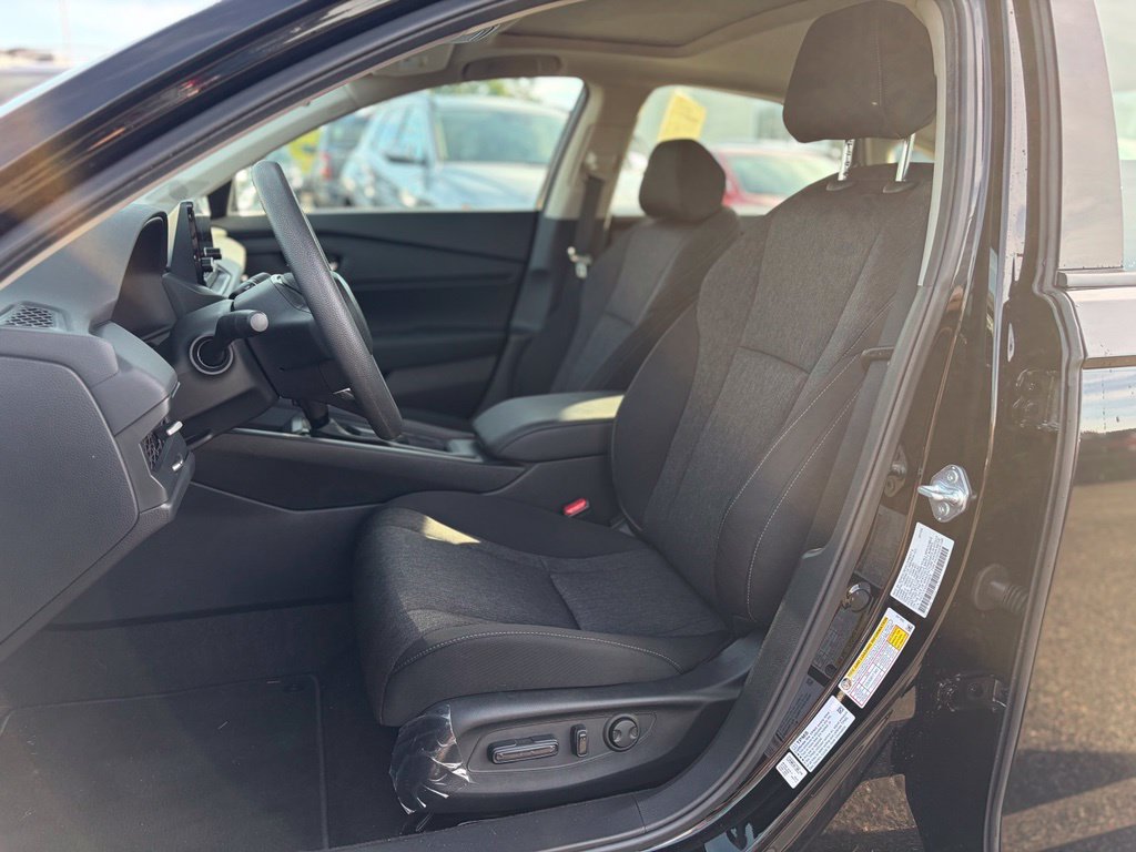 Used 2025 Honda Accord SE image 19