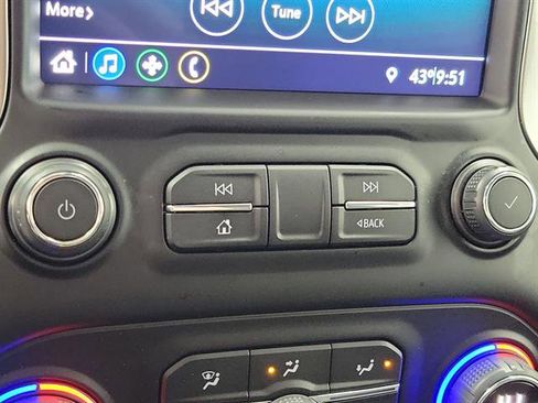 Used 2021 Chevrolet Silverado 1500 RST image 29