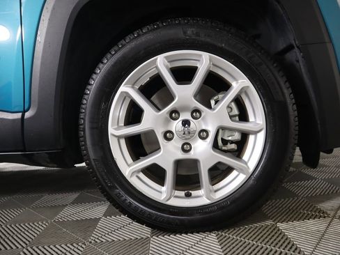 Used 2021 Jeep Renegade Latitude image 32