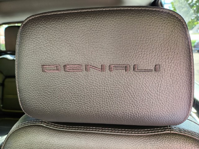 Used 2022 GMC Sierra 2500 Denali w/ Denali Ultimate Package AWD/4WD image 13
