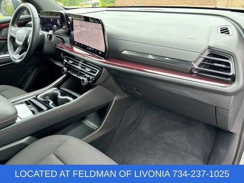 Certified 2024 Chevrolet Traverse Z71 AWD/4WD image 28