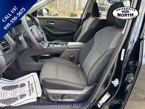 Used 2023 Nissan Rogue SV image 15