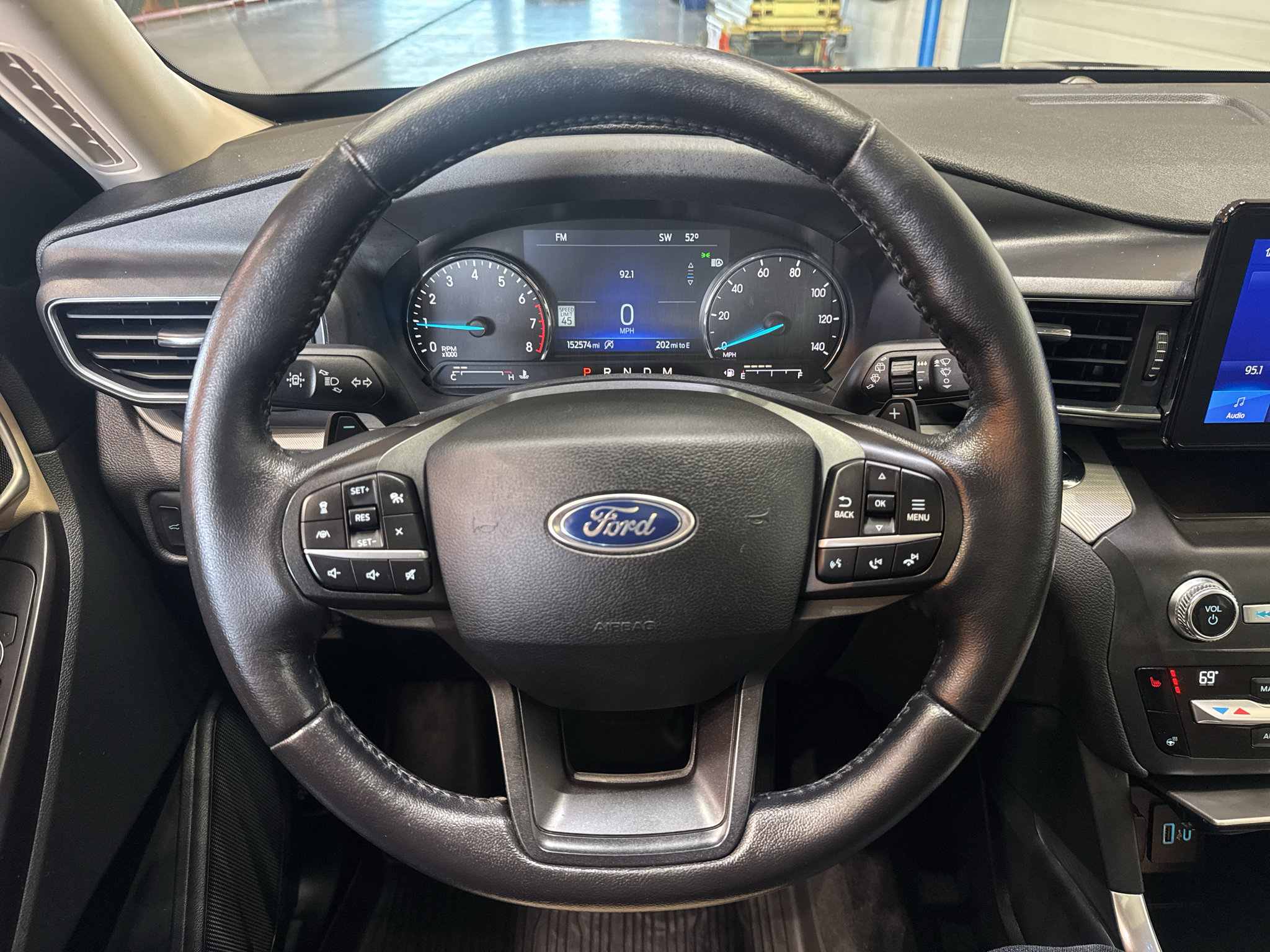 Used 2020 Ford Explorer XLT w/ Equipment Group 202A AWD/4WD image 23