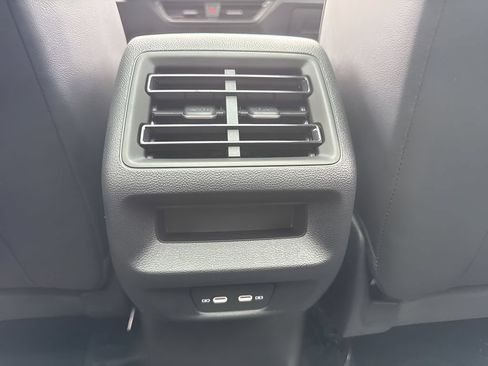 New 2026 Volkswagen Tiguan SE R-Line AWD/4WD image 22