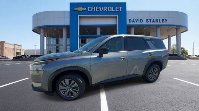 Used 2024 Nissan Pathfinder S FWD image 4