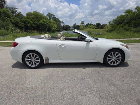Used 2013 INFINITI G37 Sport w/ Premium Pkg image 7