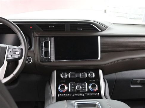 Certified 2024 GMC Yukon Denali image 26