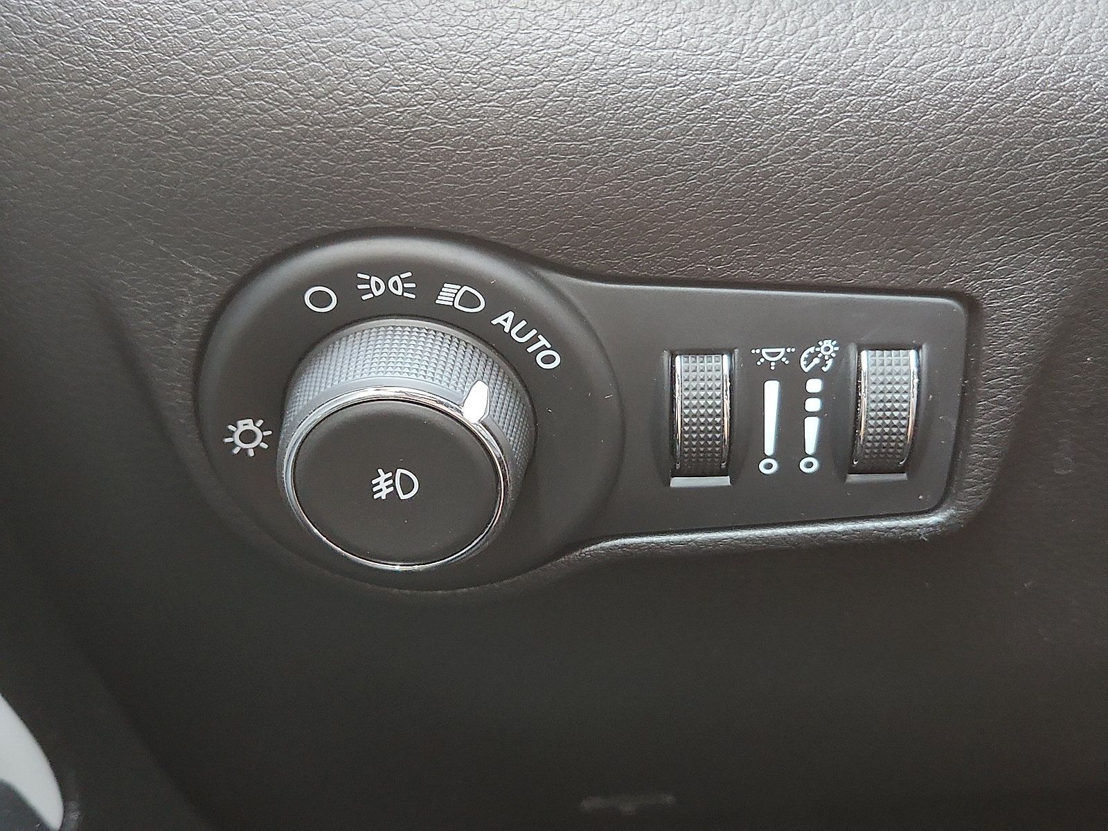 Used 2025 Jeep Compass Limited AWD/4WD image 22