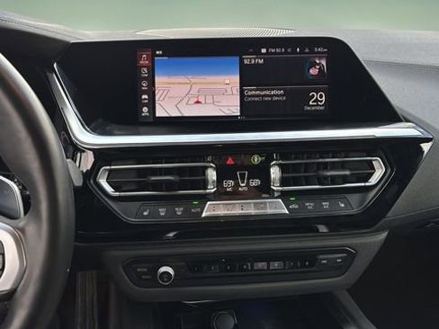 Used 2022 BMW Z4 M40i w/ Premium Package image 10