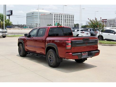 Used 2025 Nissan Frontier PRO-4X w/ Pro Convenience Package AWD/4WD image 3