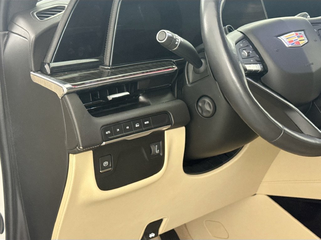 Used 2024 Cadillac Escalade ESV Premium Luxury AWD/4WD image 10