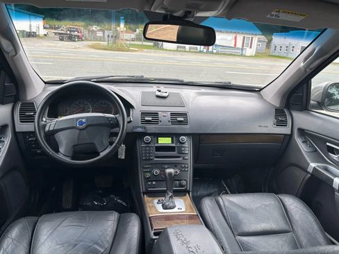 Used 2010 Volvo XC90 3.2 image 28