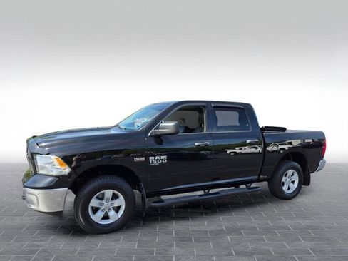 Used 2020 RAM 1500 Tradesman w/ Chrome Appearance Group AWD/4WD image 3