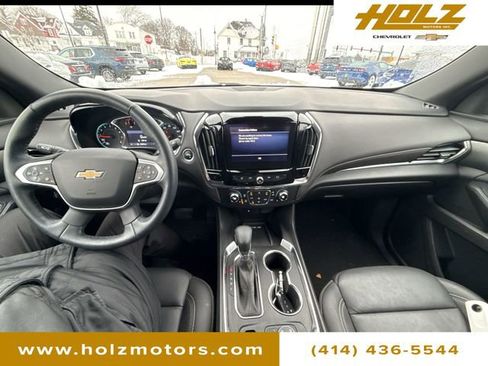 Used 2023 Chevrolet Traverse LT image 21