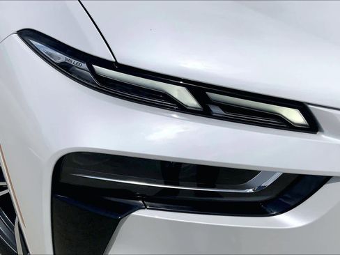 Used 2024 BMW X7 xDrive40i w/ M Sport Package image 27